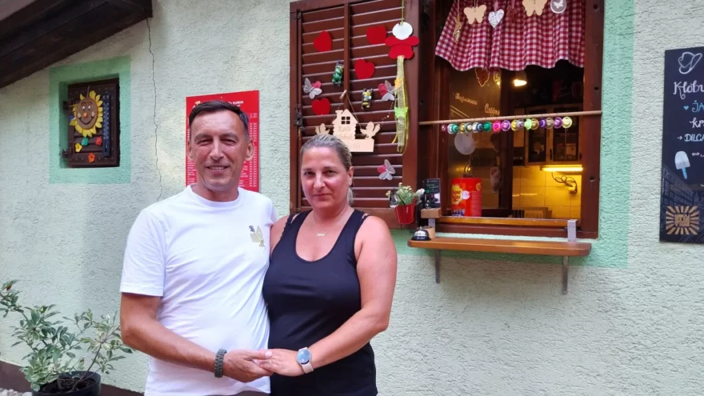 Roman Čufurovič in Tina Pogačar vodita kočo s srcem in strastjo do narave in ljudi.